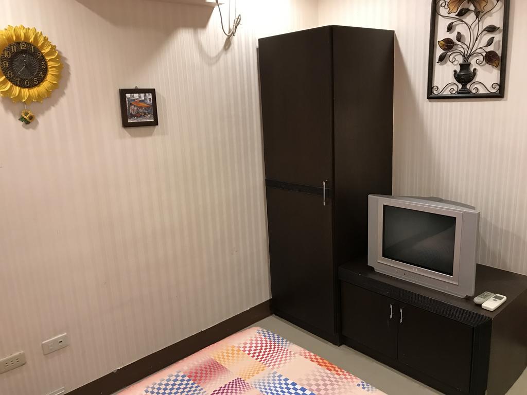 Hefeng Ting Homestay Хенгчун Экстерьер фото