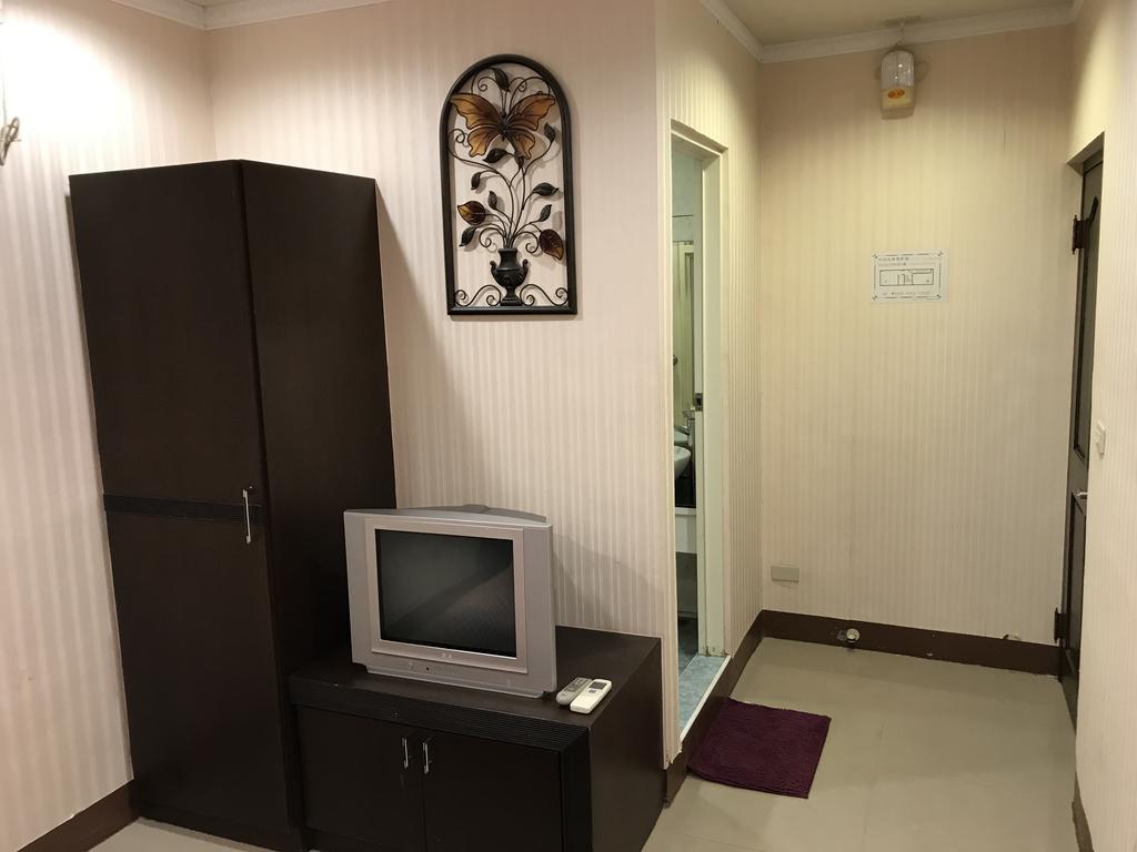 Hefeng Ting Homestay Хенгчун Экстерьер фото