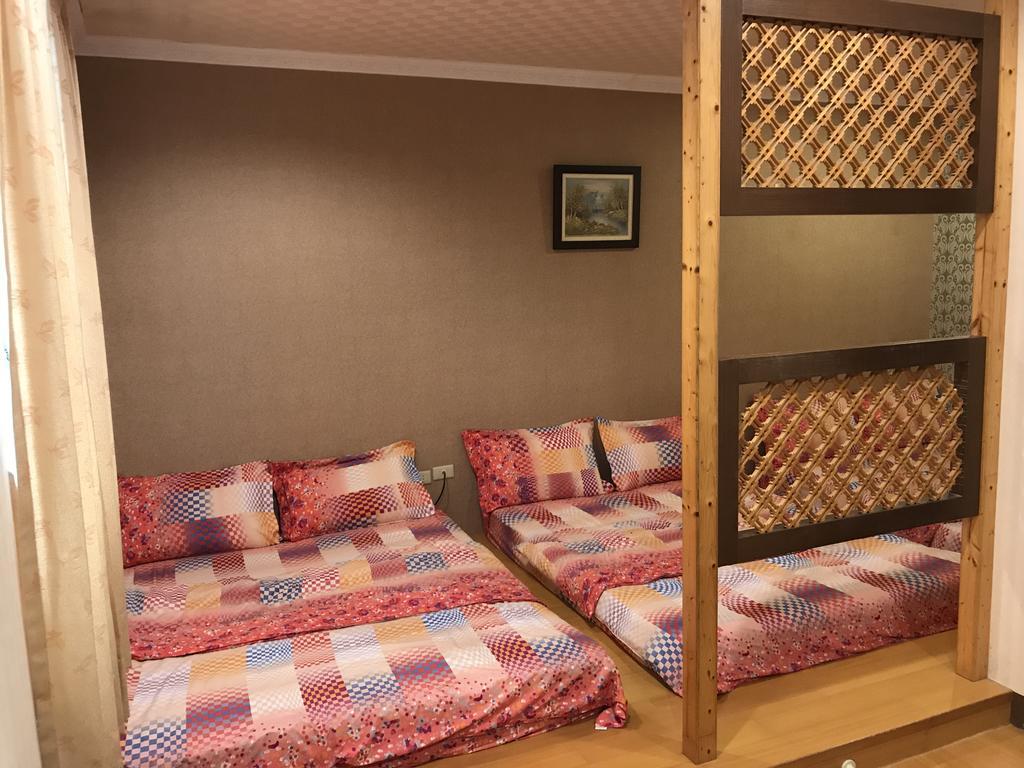 Hefeng Ting Homestay Хенгчун Экстерьер фото